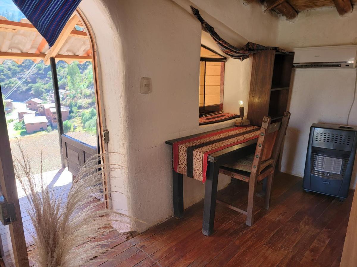 Wolf Totem Steam Punk Guesthouse Pisac Exterior photo