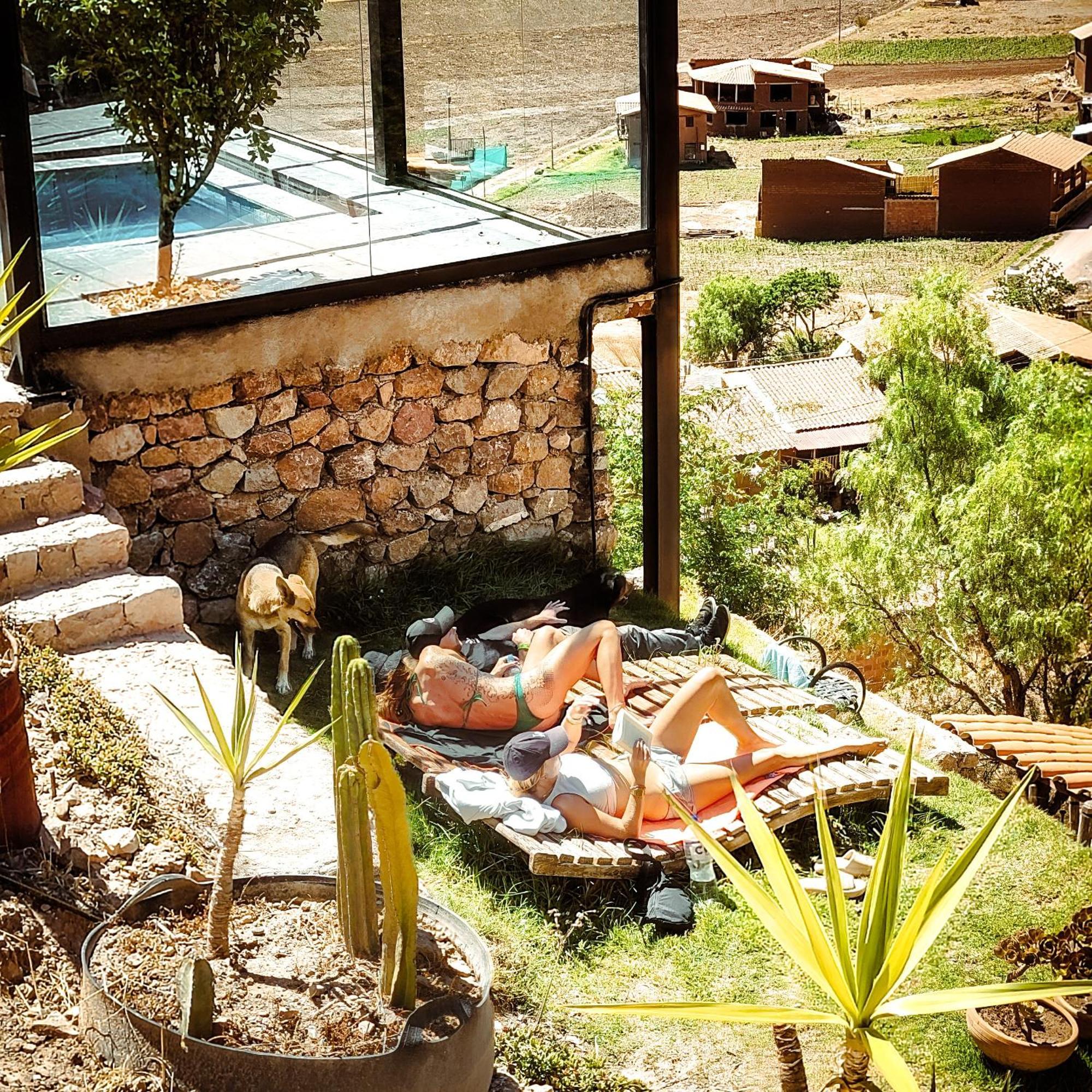 Wolf Totem Steam Punk Guesthouse Pisac Exterior photo