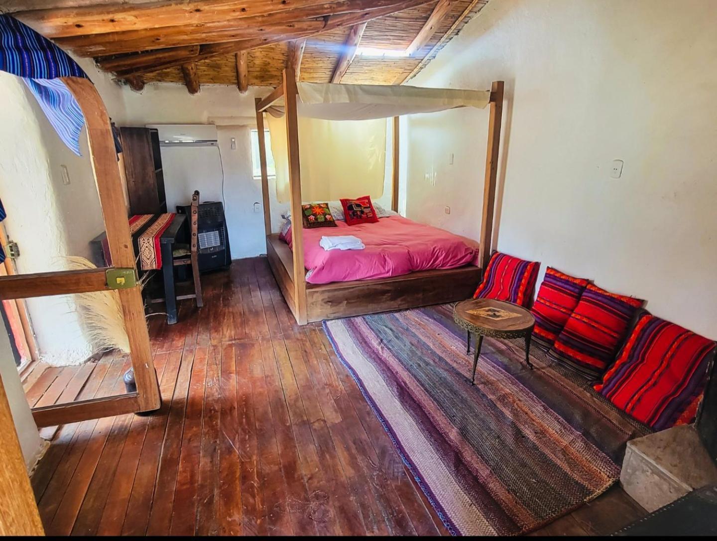 Wolf Totem Steam Punk Guesthouse Pisac Room photo